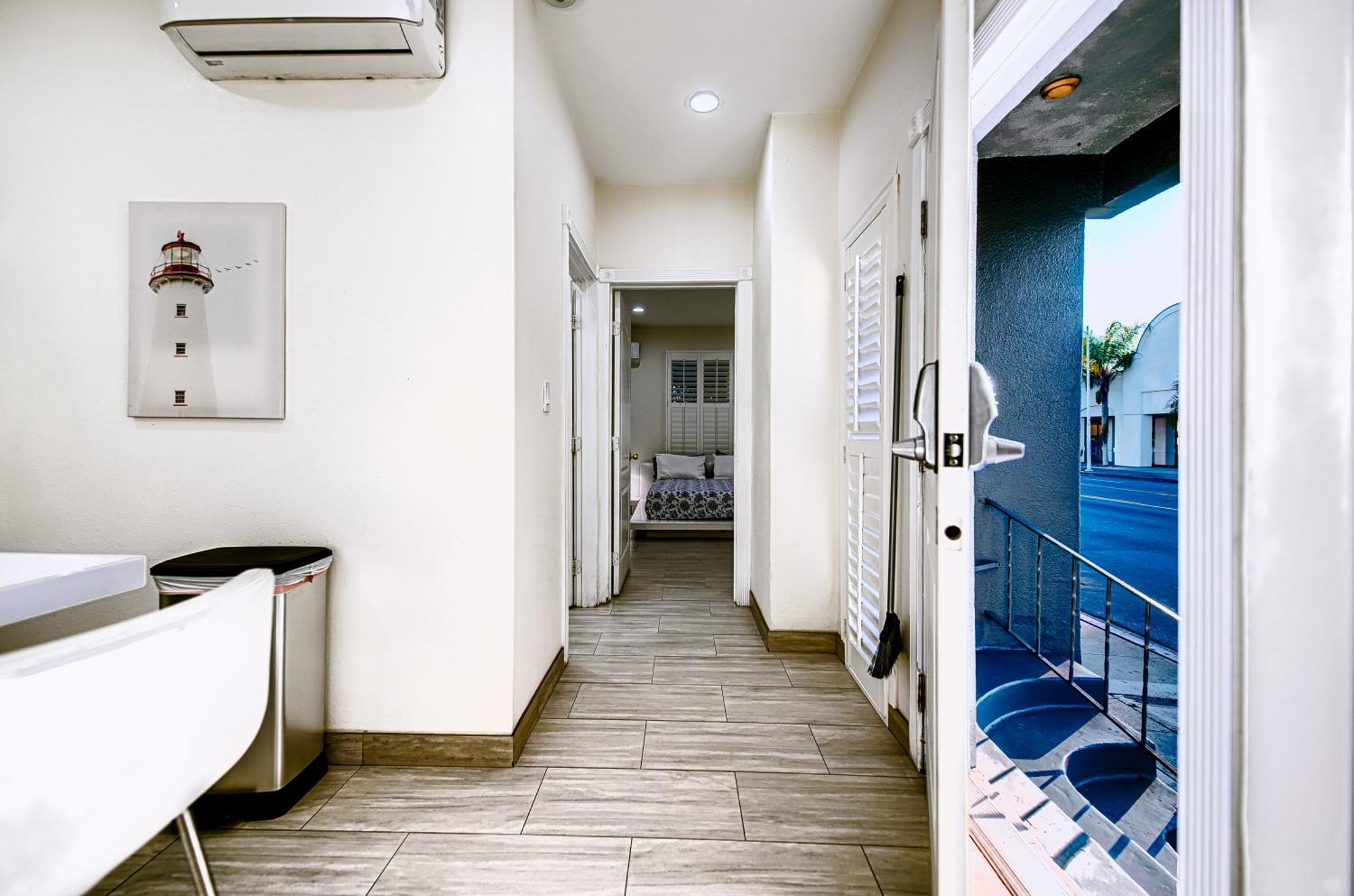 Stylish Modern Home, Ac, Parking & Near Fwys Santa Ana Exterior photo